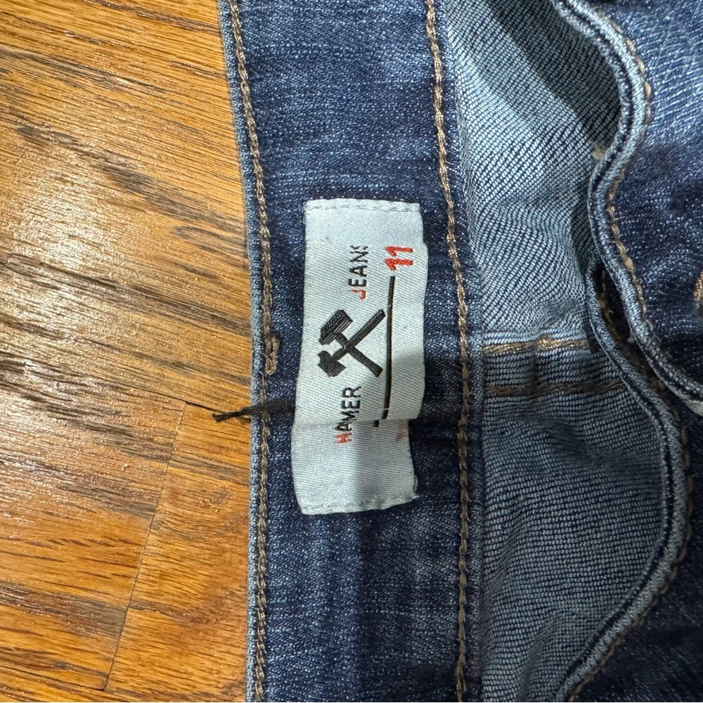 Trendy Distressed Skinny Jeans in Deep Blue - Picture 2 of 3